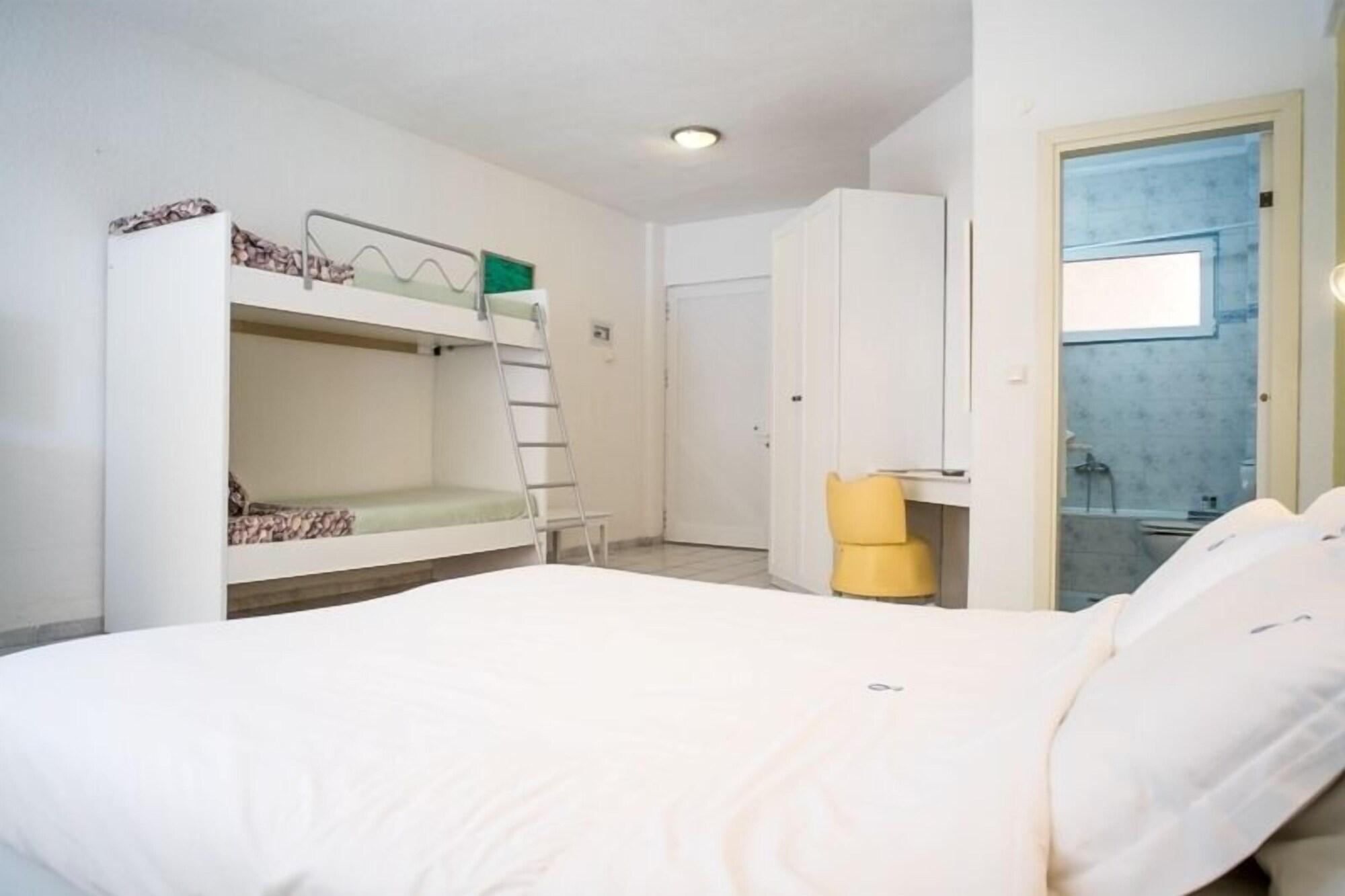 Dryades Hotel 希维利 外观 照片