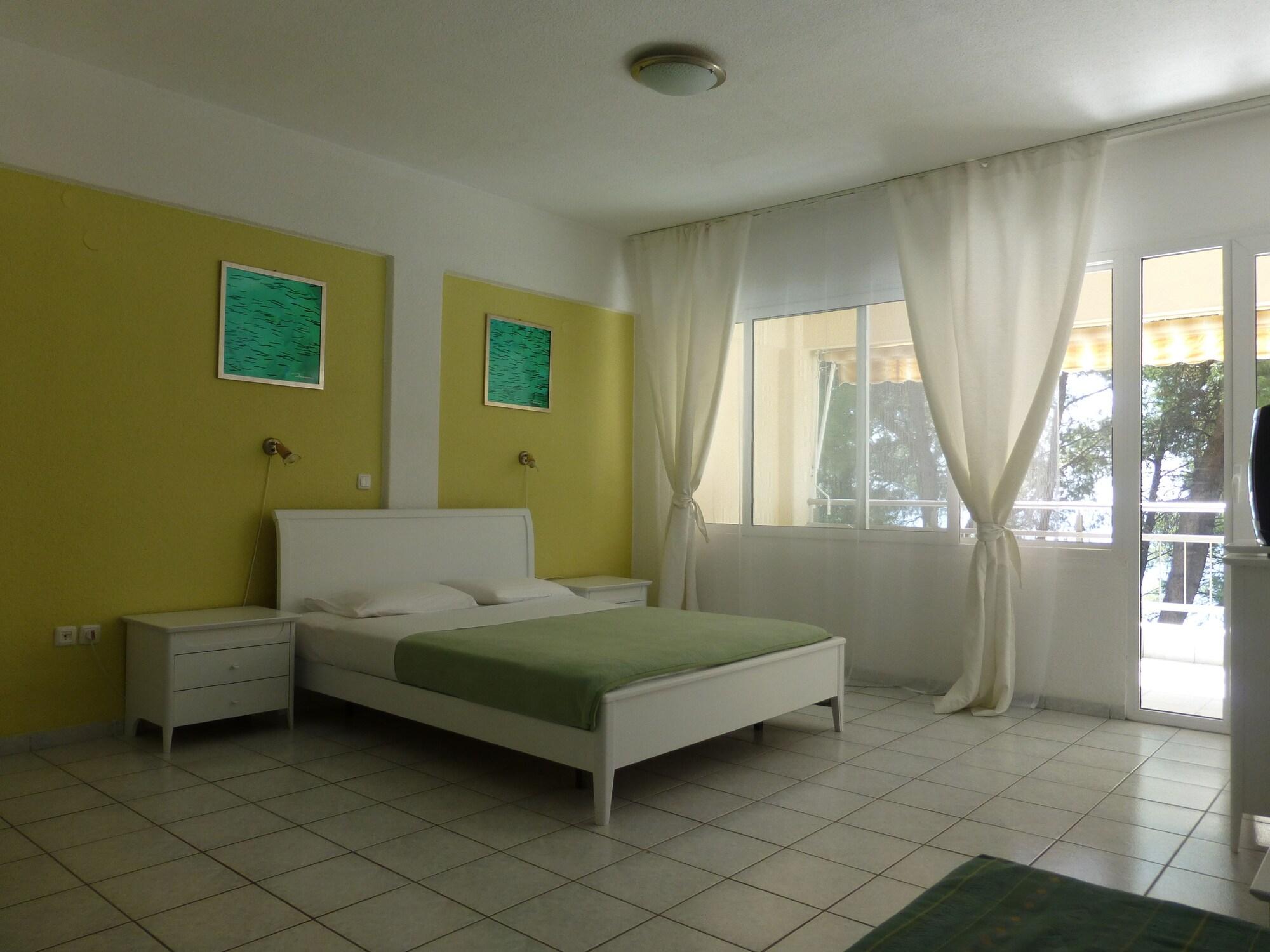 Dryades Hotel 希维利 外观 照片