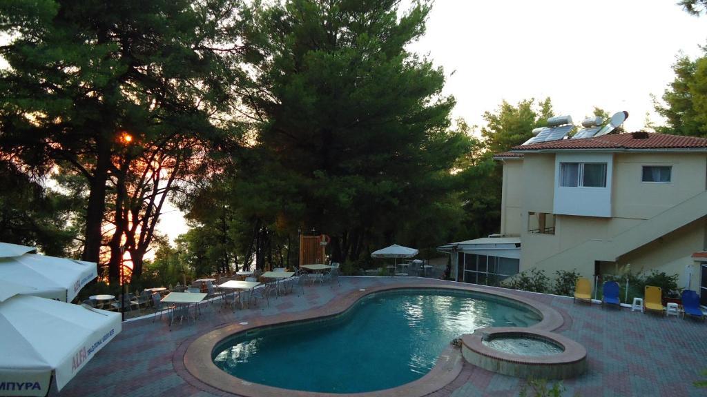 Dryades Hotel 希维利 外观 照片