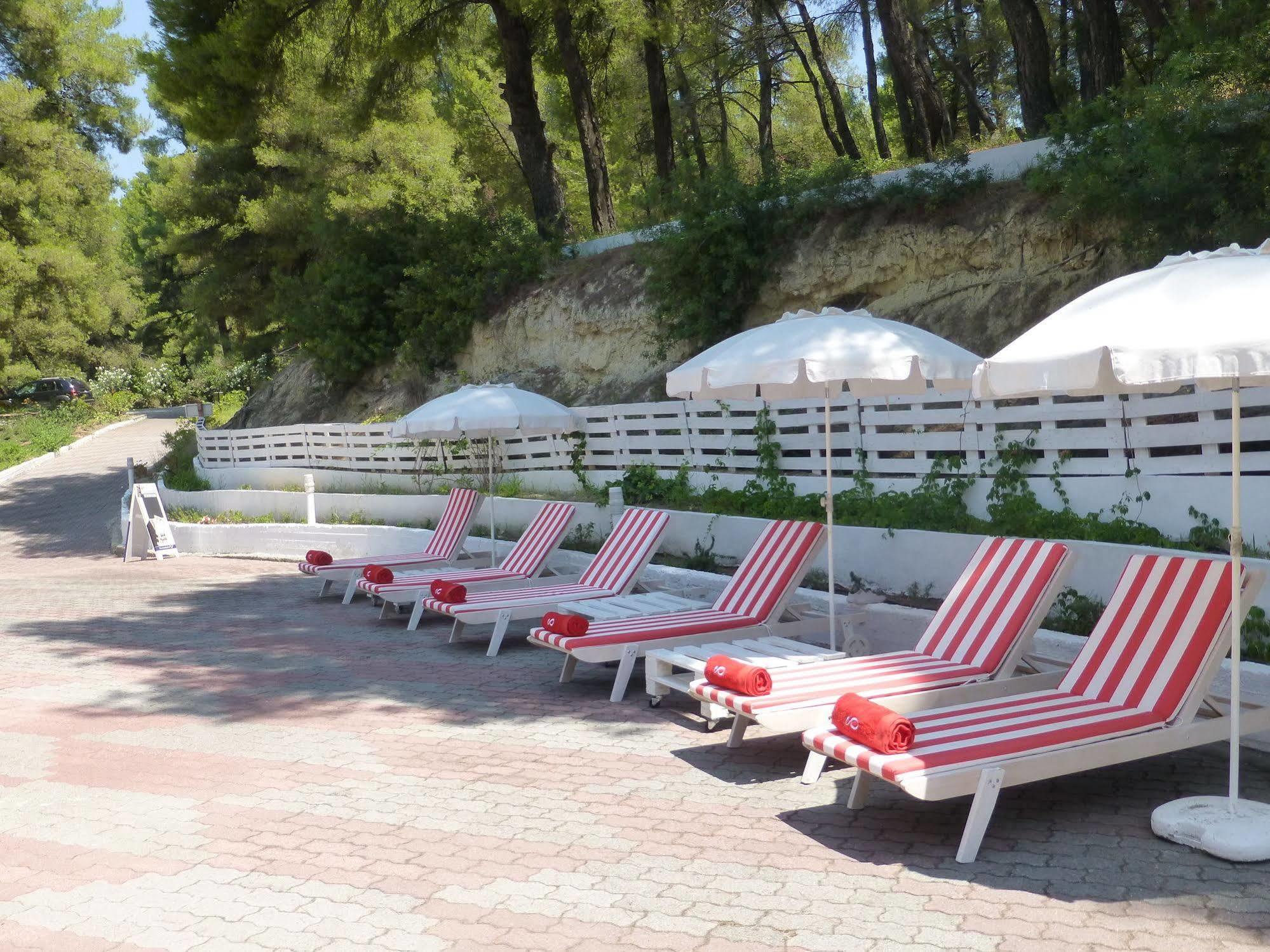 Dryades Hotel 希维利 外观 照片